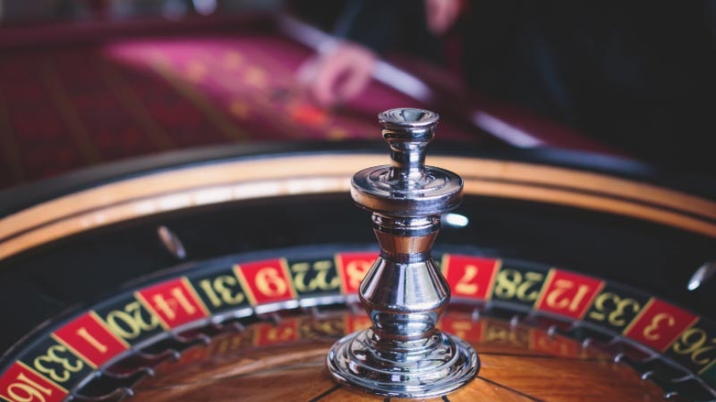 How Landbased Casino Roulettes Adapted To The Online Version