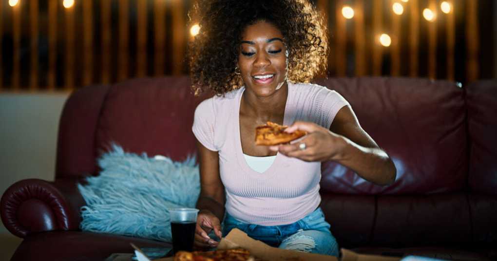 Health tips! Five consequences of eating late night meals