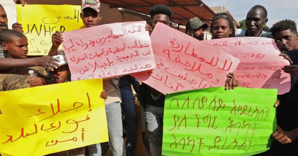 Libya: Migrants demand deportation to a safe place