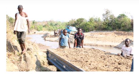 SOS! Malawi’s Mzuzu Std 5 primary school dropout survives on sand mining piece works