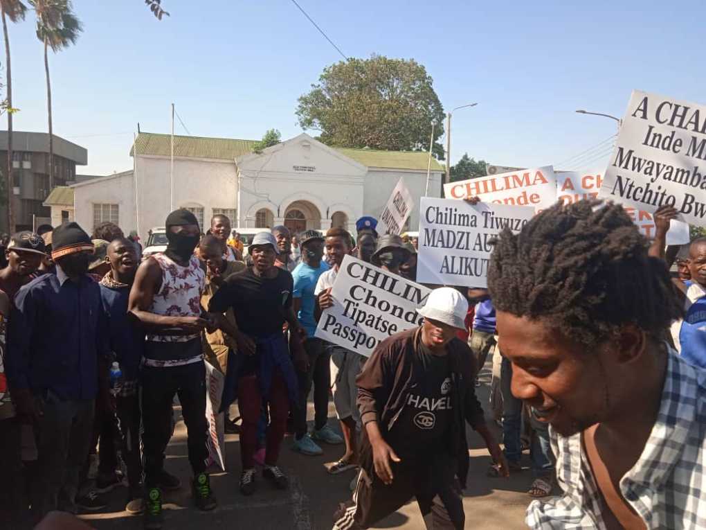 Malawians distracted with Pussy scandals when the real issue is threats to Bon Kalindo’s Freedom of expression