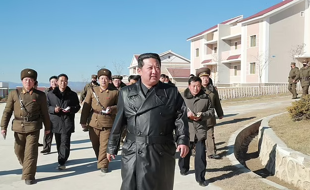 Dictatorship! North Korea leader Kim Jong Un bans leather coats outfits that resembles his look
