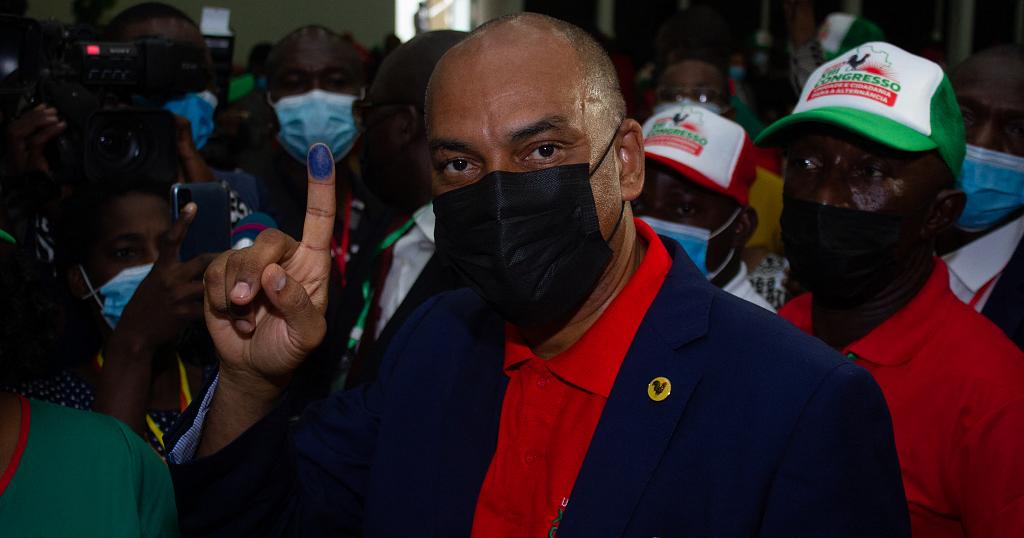 Angolan opposition re-elect Adalberto Costa Junior as leader