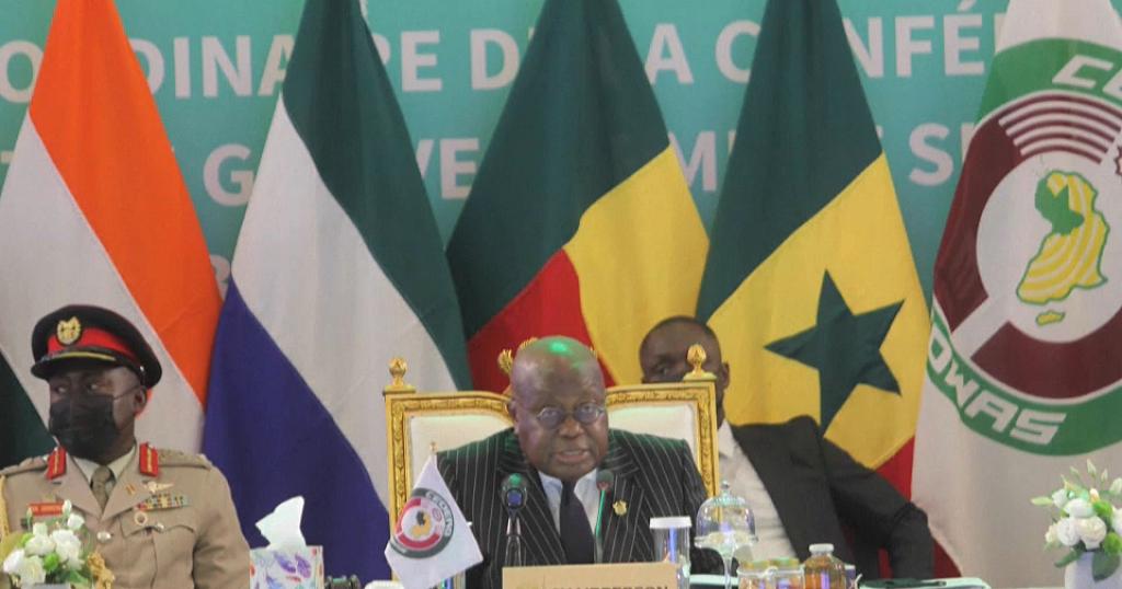 Mali protests ECOWAS sanctions, closes borders