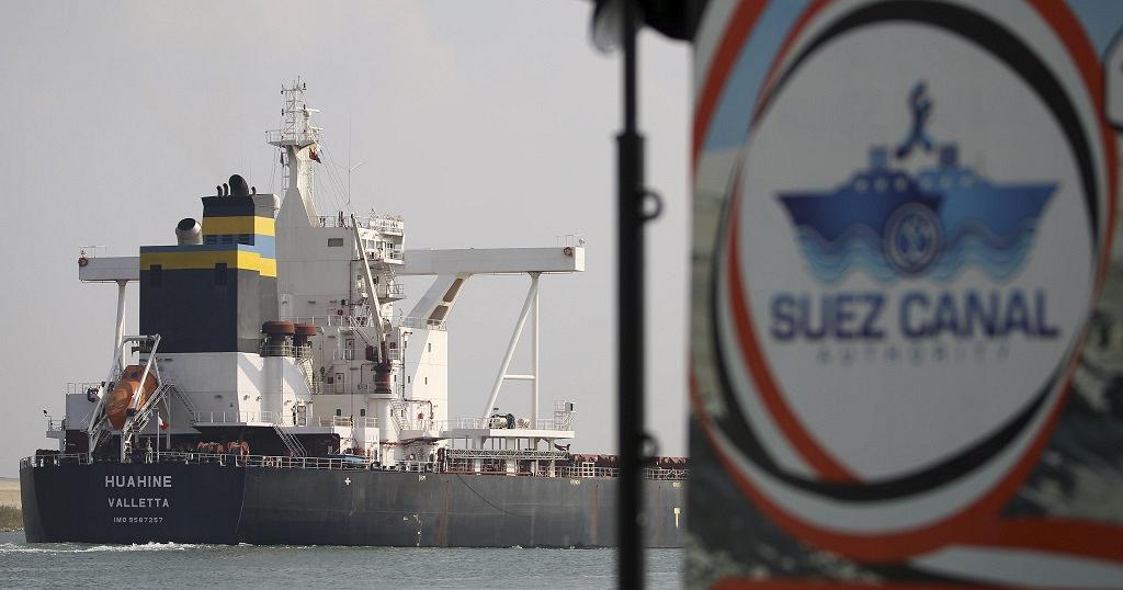 Suez Canal announces record profits