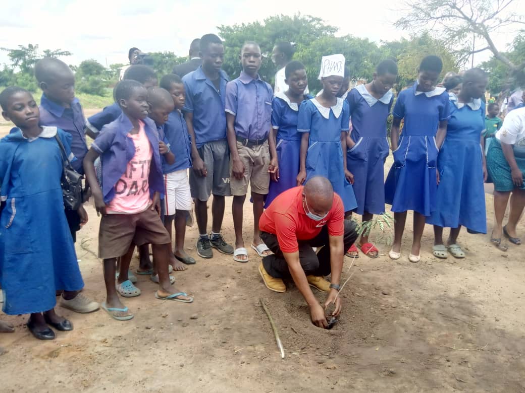 YNAC partners Lilongwe’s Mphanje primary school in tree planting
