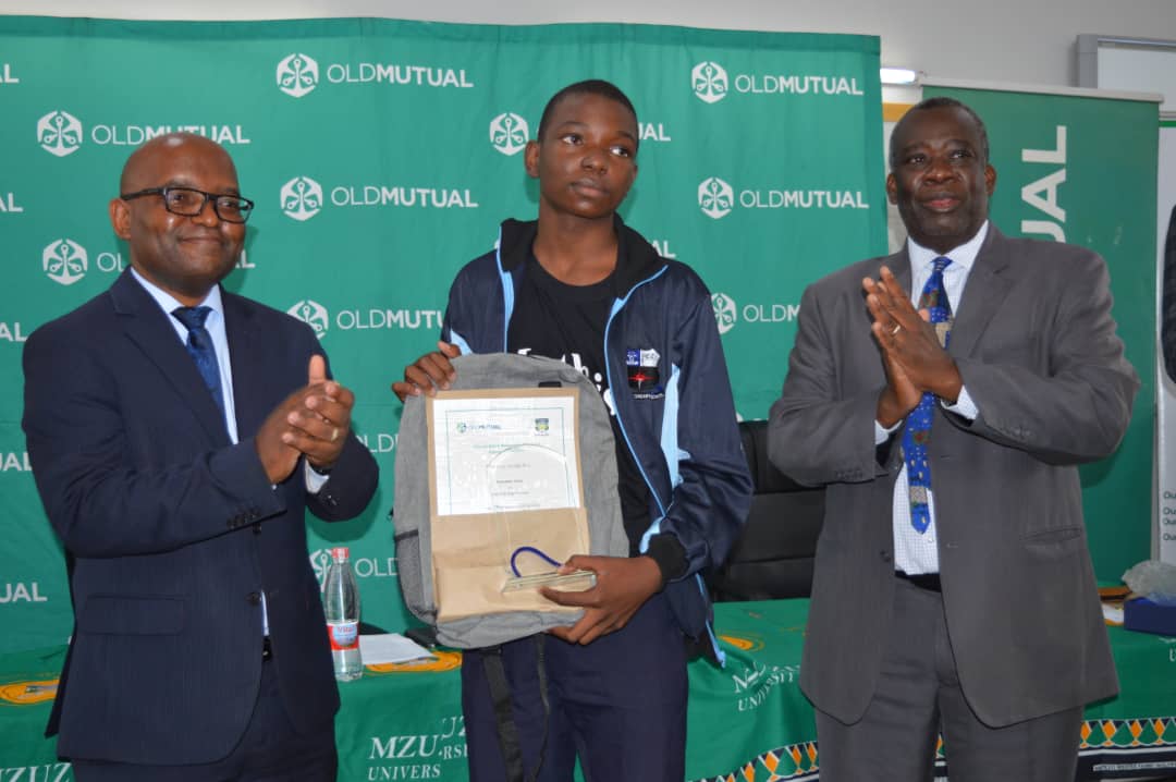 Old Mutual awards Maths Olymiad finalists
