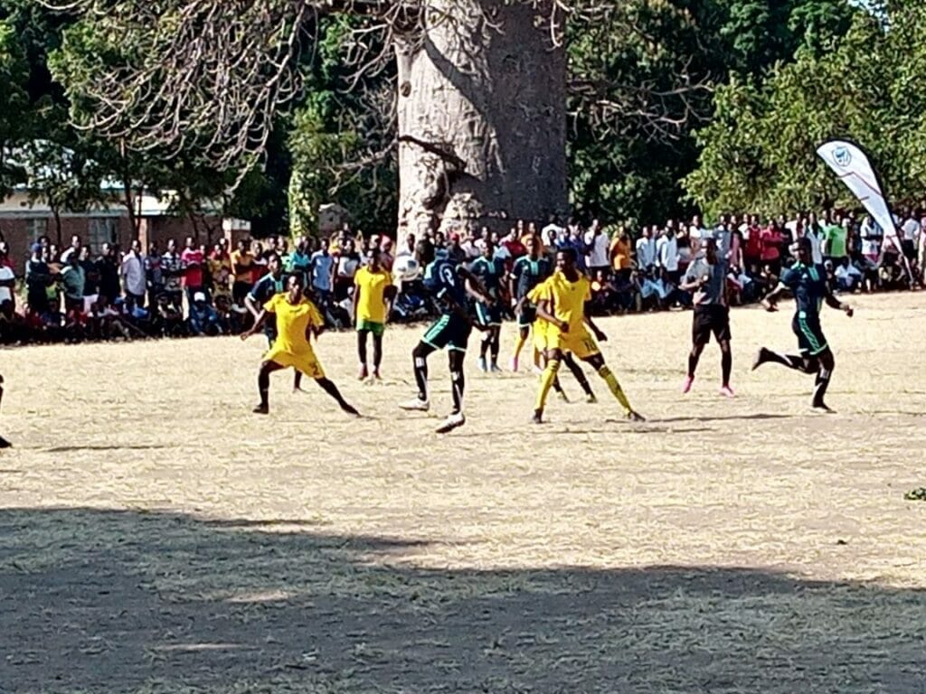 Standard Bank takes Unayo to villagers