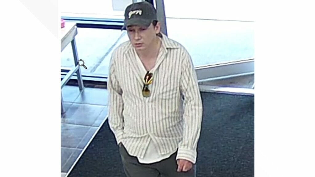 Man exposing self and rubbing on people in Gwinnett County is wanted by police