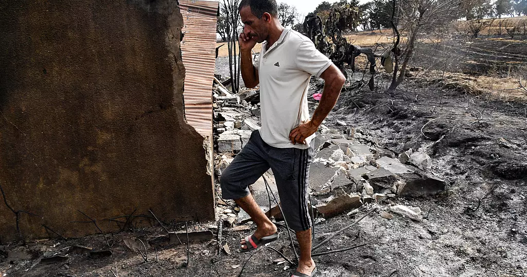Raging fire kills at least 38 in Algeria