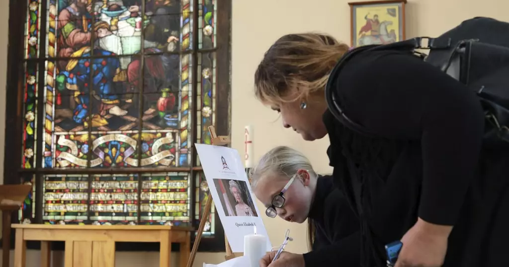 Cape Town Anglicans pay tribute to Queen Elizabeth II