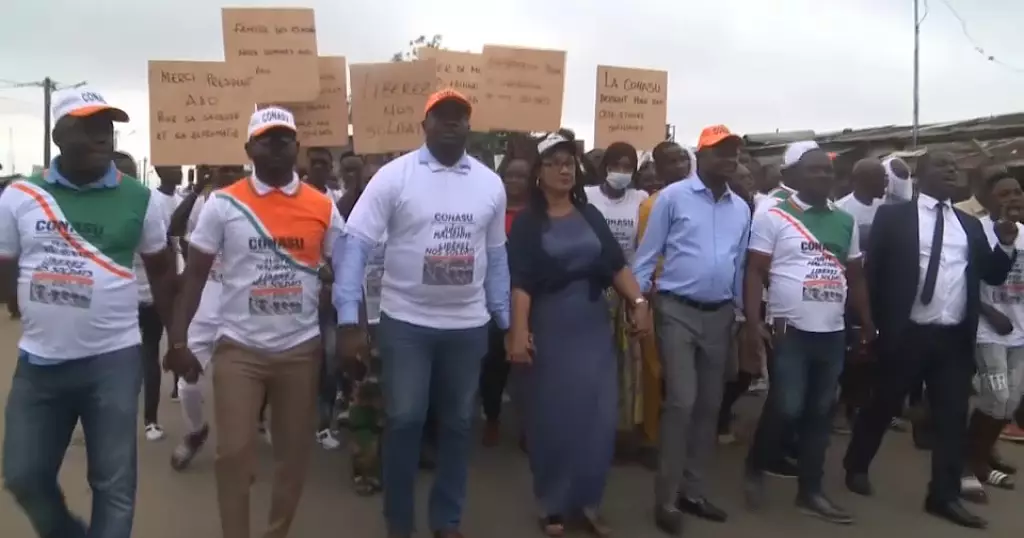I.Coast: Hundreds protest in support of 46 soldiers
