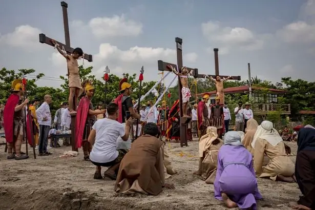 Philippines’ Catholic zealots nailed to crosses, whipped raw in gruesome Good Friday crucifixion