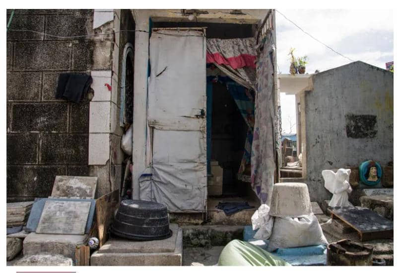 Philippines living at graveyard amid abject poverty