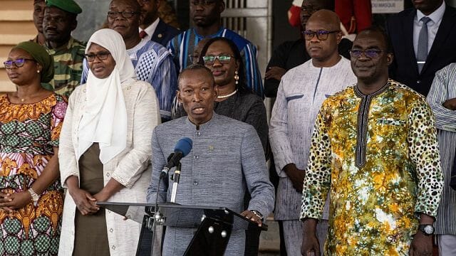 Burkina: partial government reshuffle