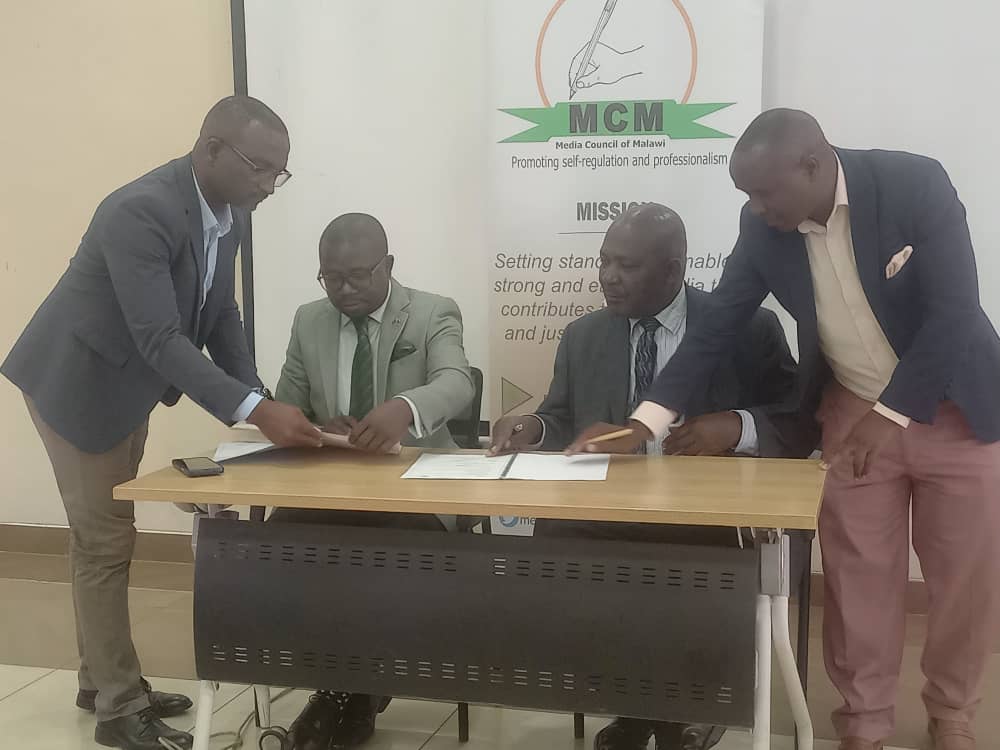 Media Council signs MoU with community radios for professionalism improvement