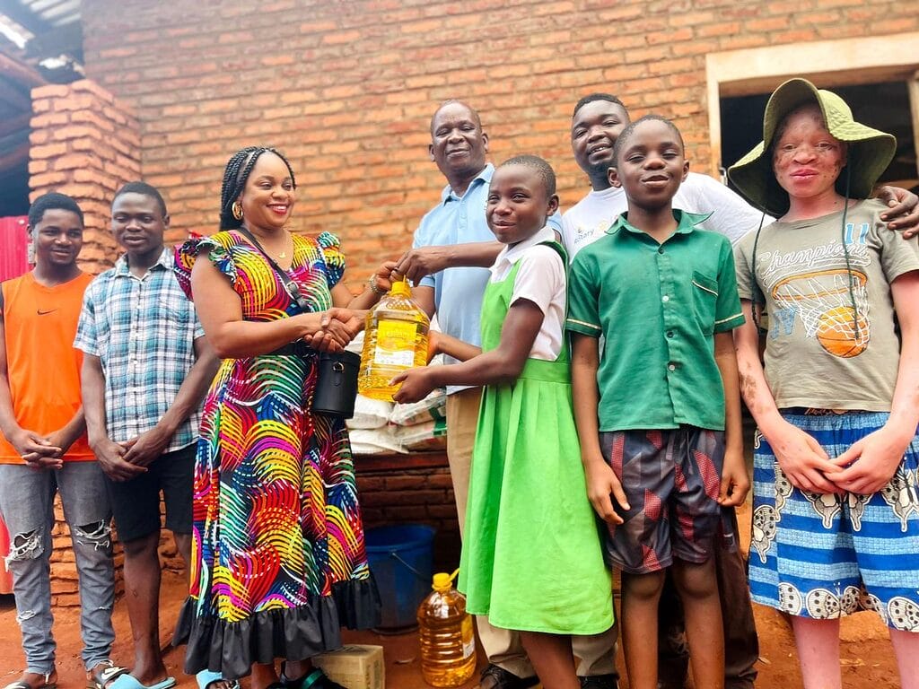 Malawi’ socialite Cha Cha donates to Malingunde School for the Blind