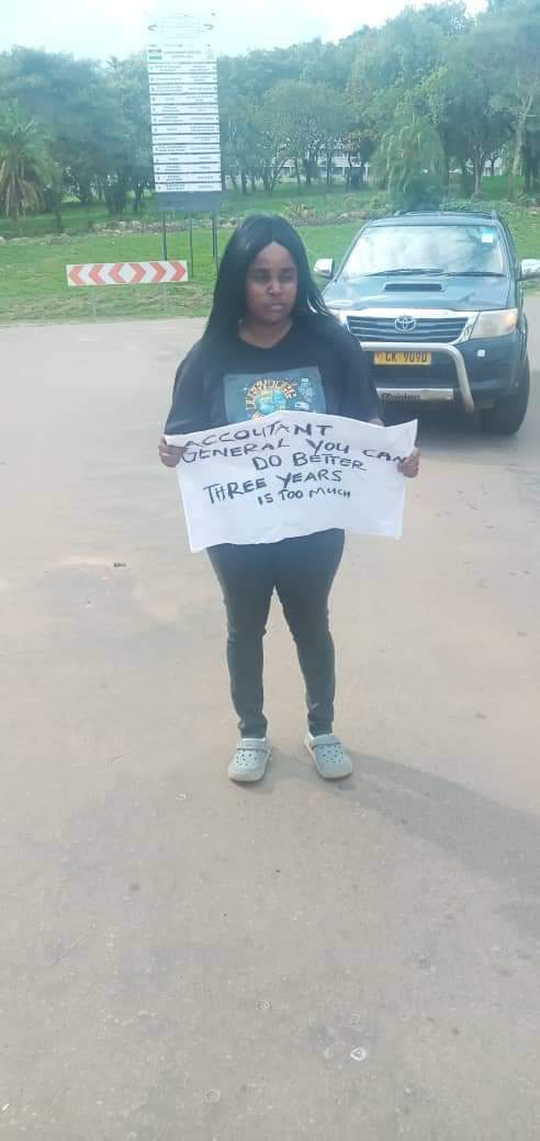 How many Hendrina Kamenyas are pleading for their parents’ pension from corrupt, heartless Malawi’s Accountant General office?