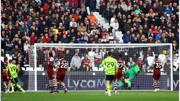 English Premier League: Arsenal cruise to stunning victory