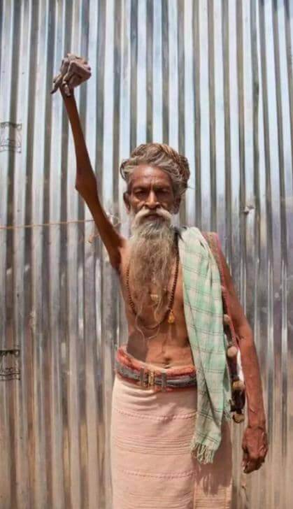 Indian Amar Bharati astonishes world record by raising his hands for 45 years