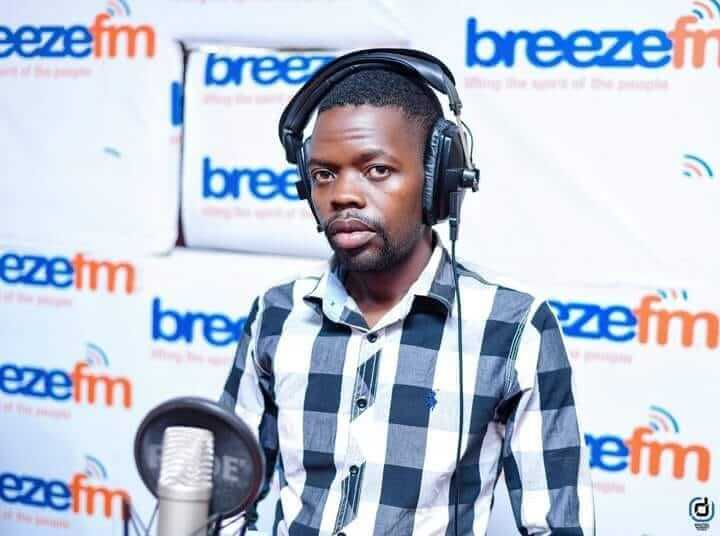 Zambia’s Breeze FM journalist Alfred Zulu commits suicide after being sent home for drunkeness