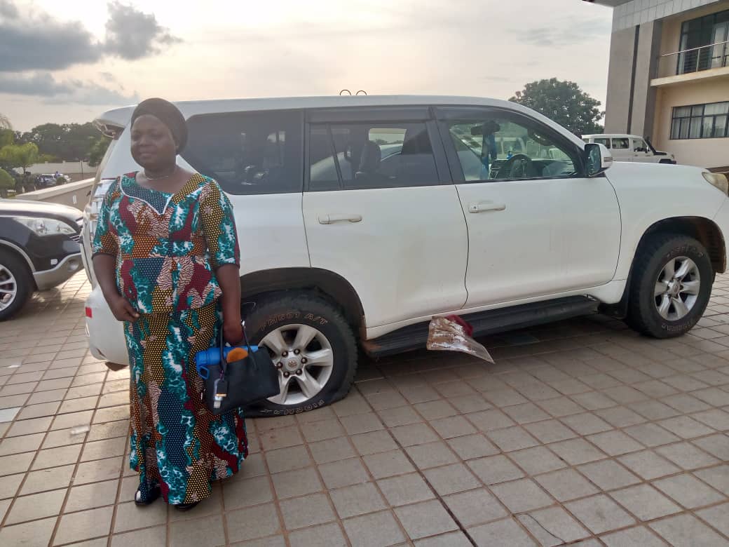 Suspected MCP youths vandalize vehicles belonging to DPP Members at Parliament