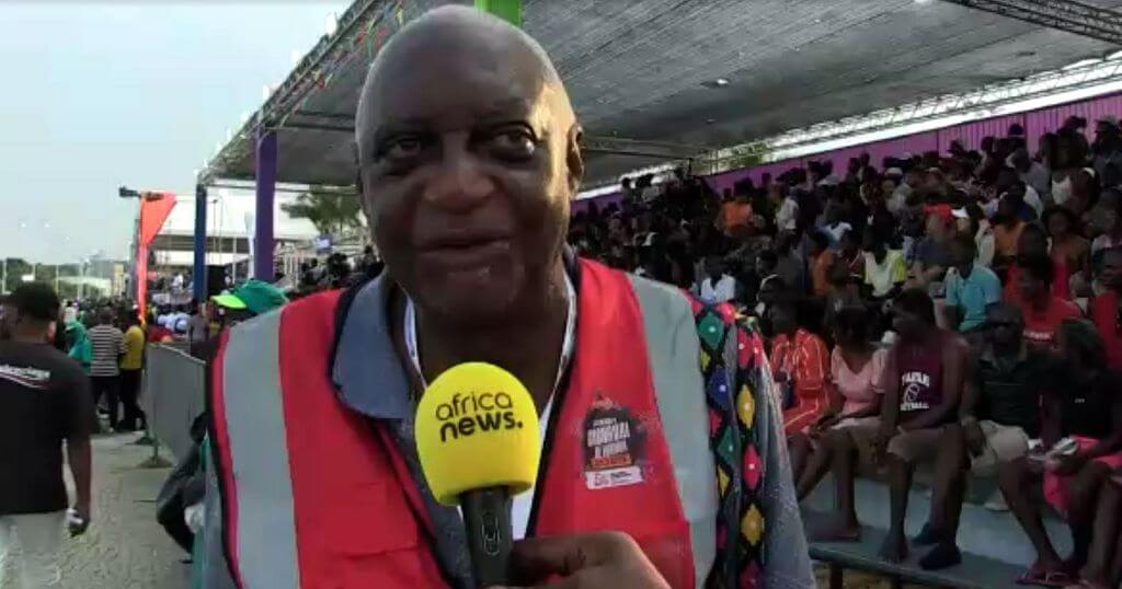 Angolans celebrate annual carnival