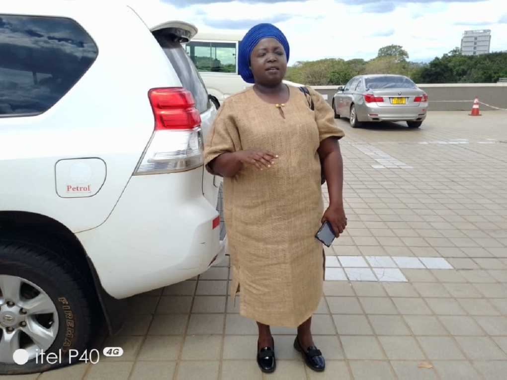 Kwelepeta seeks legal assistance over Parliament’s delay in addressing car vandalism