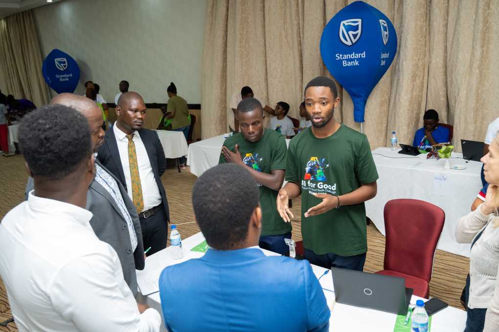 Standard Bank aids MK15 million towards youth innovation’s national robotics challenge