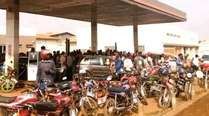 Fuel crisis bit hard as black market prices soar to MK8,000 per litre in Lilongwe