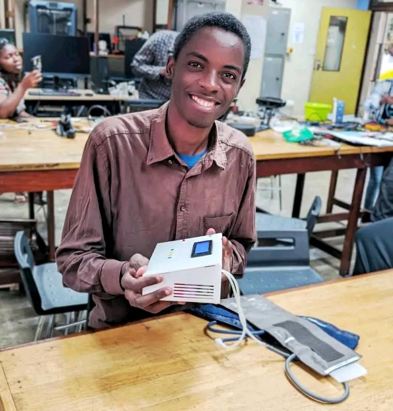 MUBAS student Ranken Chisambi develops innovative compression therapy device