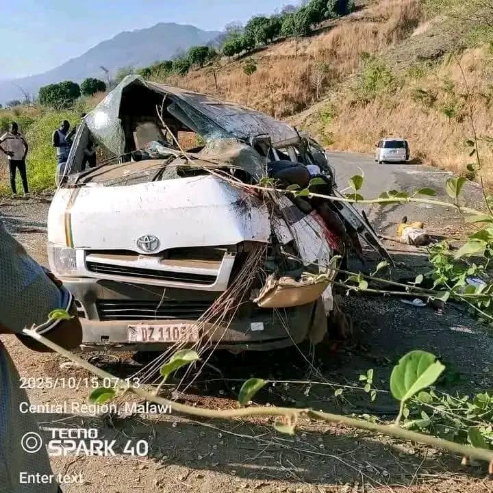 Mother’s Day Nightmare: Bus carrying Mother’s Day travelers to Mangochi crashes on Khwekhwelele Road in Dedza