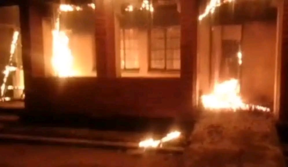 Fire guts Inkosi ya Makosi M’mbelwa V office in Mzimba