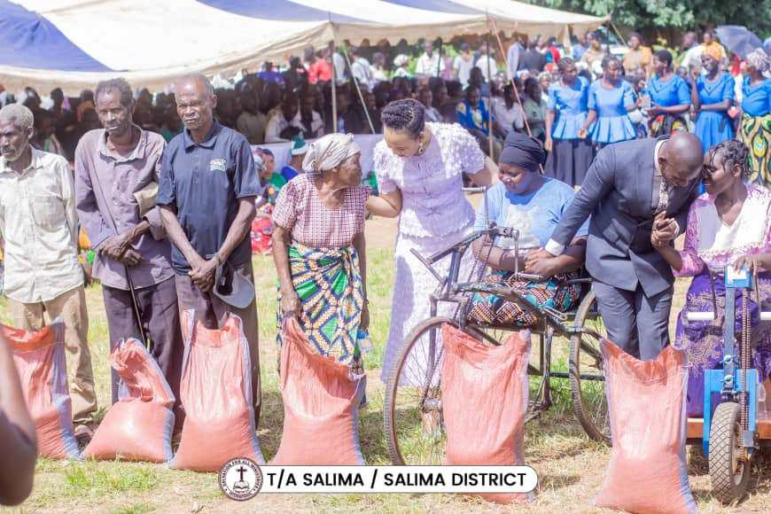 Apostle Clifford Kawinga extends maize aid to 2,771 Salima households