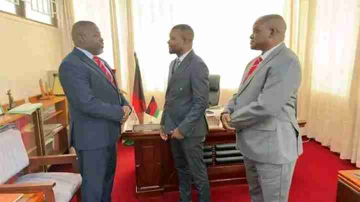 Malawi FA dates Sports Minister Gangata on permanent assistant coaches for national teams funding