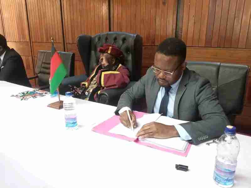 Lilongwe City Council closes down Wakawaka market: Vendors asked to relocate to ByPass, Area 24