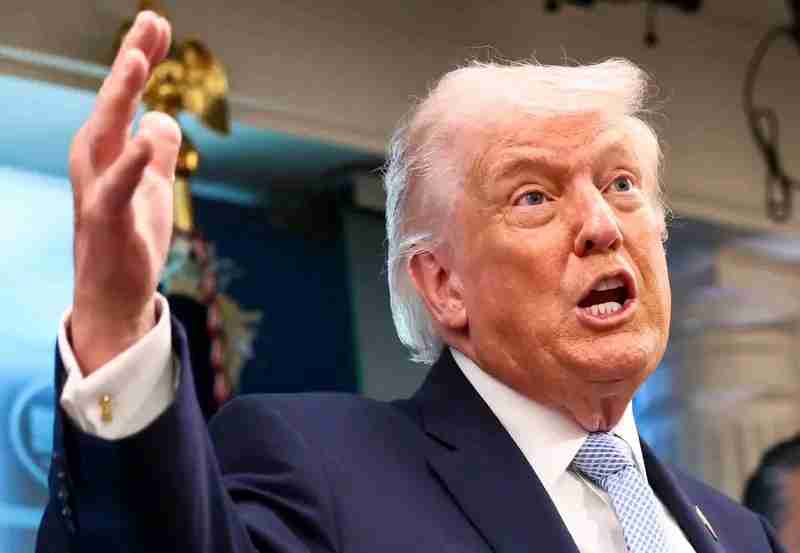 Trump warns of attacks as Hormuz deal deadline nears