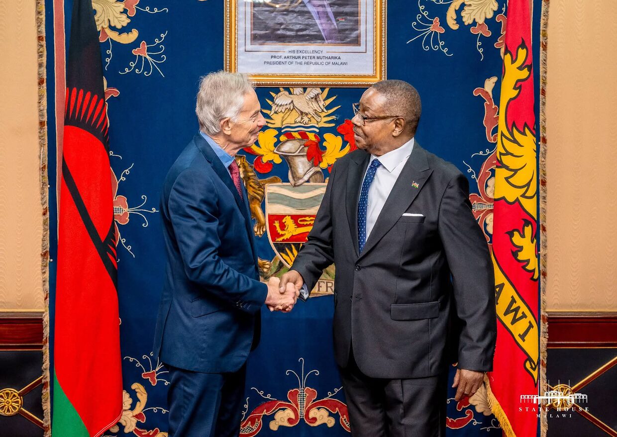 Former UK Prime Minister Tony Blair dates Mutharika on investments, development agenda