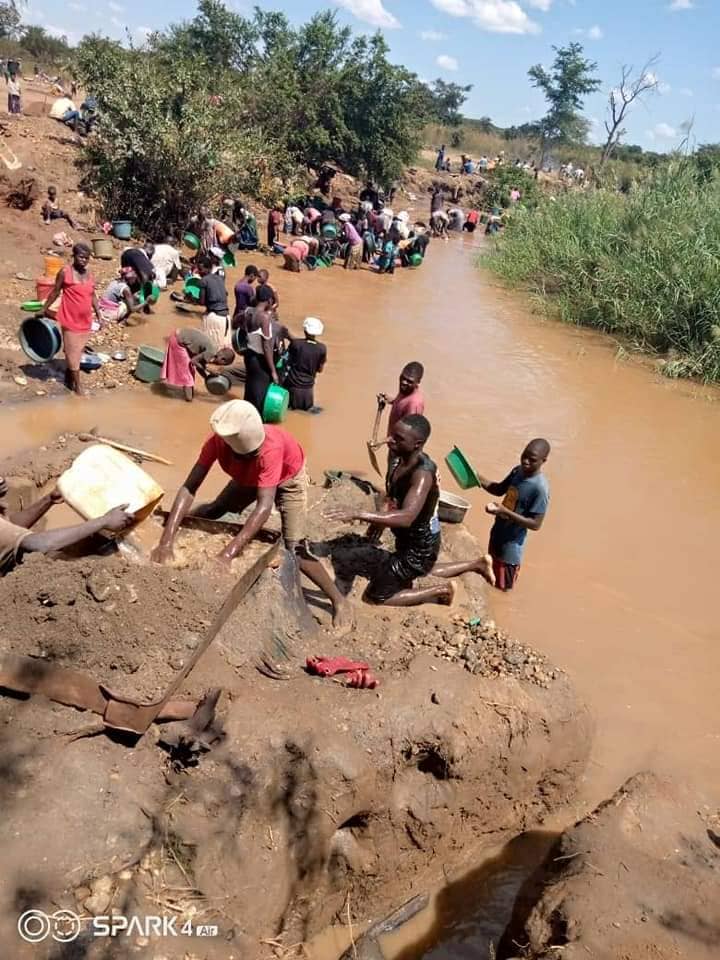 Malawi moves to bring gold trade into the formal economy